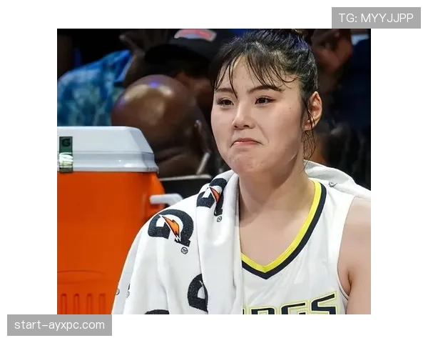 李月汝球场像巨人,逛街像邻家女孩,这种反差也太能打脸了 李月汝球场像巨人,逛街像邻家女孩,这种反差也太能打脸了